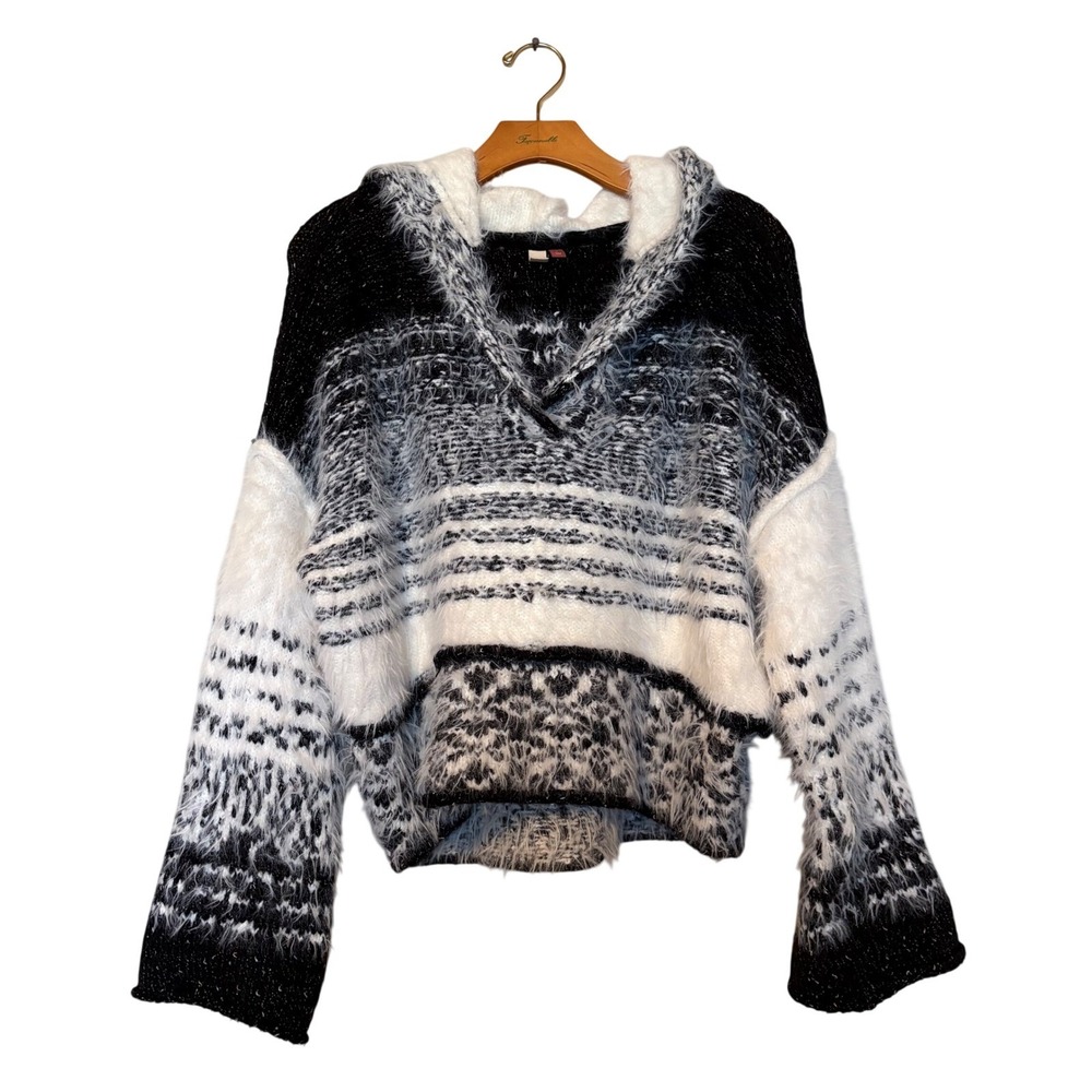 Pilcro Anthropologie Womens Small Fuzzy Eyelash Knit Hooded Sweater Black‎ White